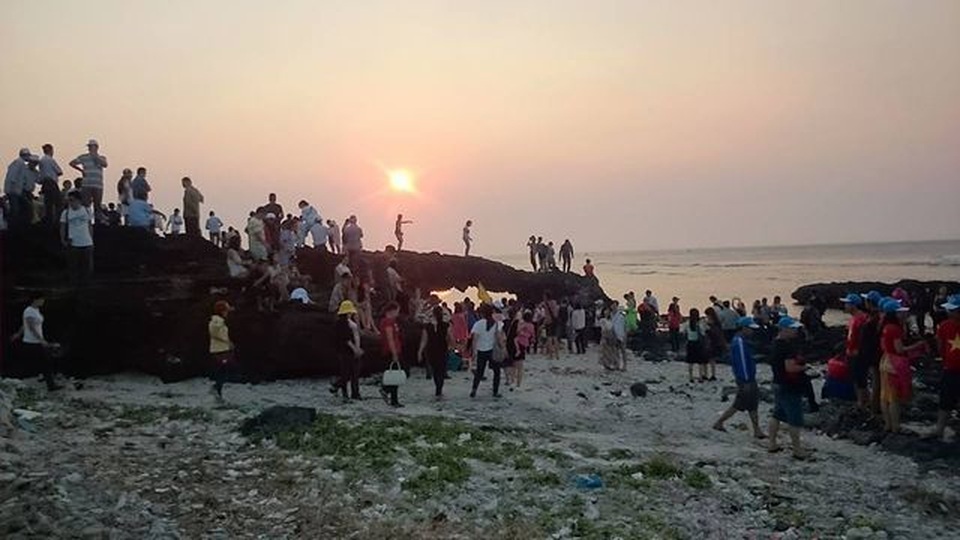 Quảng Ngãi: Khuyến nghị du khách bảo vệ cổng Tò Vò - 2 Quảng Ngãi: Khuyến nghị du khách bảo vệ cổng Tò Vò - 2