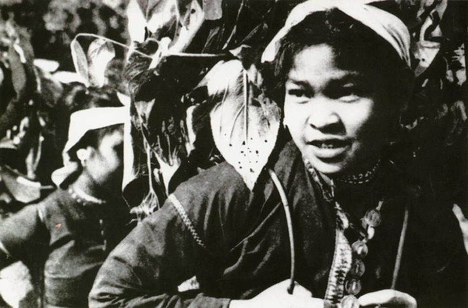 Những bông hồng thép trên tuyến đường Trường Sơn huyền thoại - 1 Những bông hồng thép trên tuyến đường Trường Sơn huyền thoại - 1