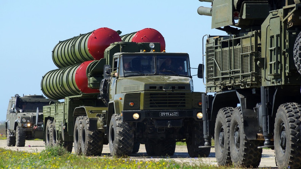 Nghi vấn Ukraine tuồn “rồng lửa” S-300 của Nga cho Mỹ - 1 Nghi vấn Ukraine tuồn “rồng lửa” S-300 của Nga cho Mỹ - 1