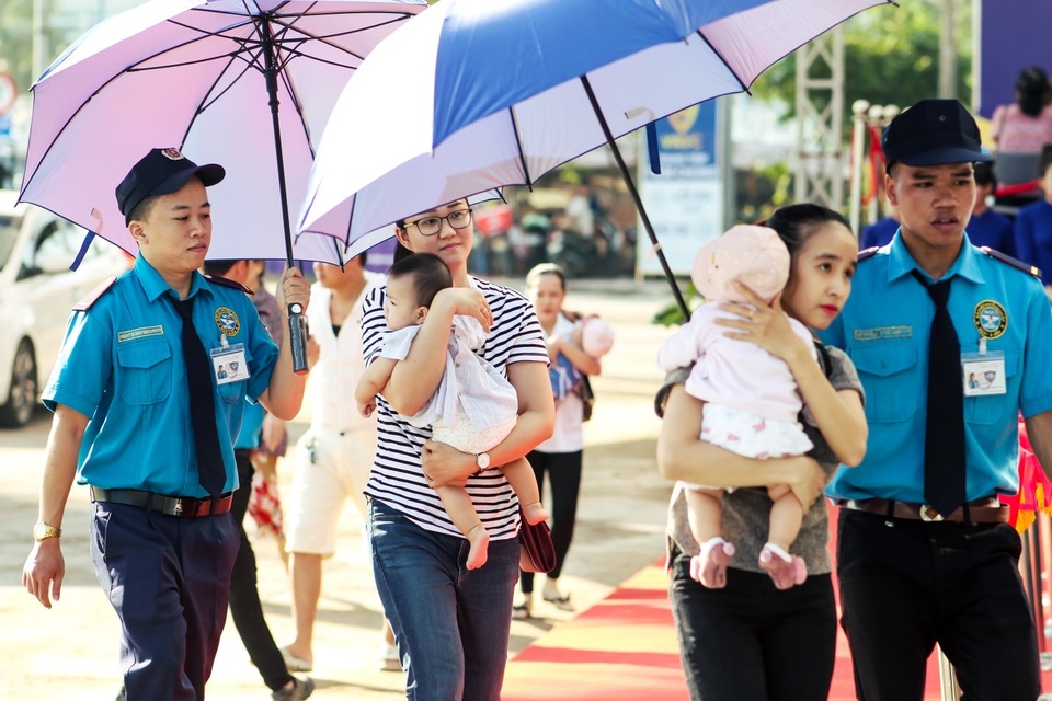 Khai trương Trung tâm tiêm chủng lớn nhất nước, giải nhiệt cơn khát vắc xin dịch vụ - 1 Khai trương Trung tâm tiêm chủng lớn nhất nước, giải nhiệt cơn khát vắc xin dịch vụ - 1