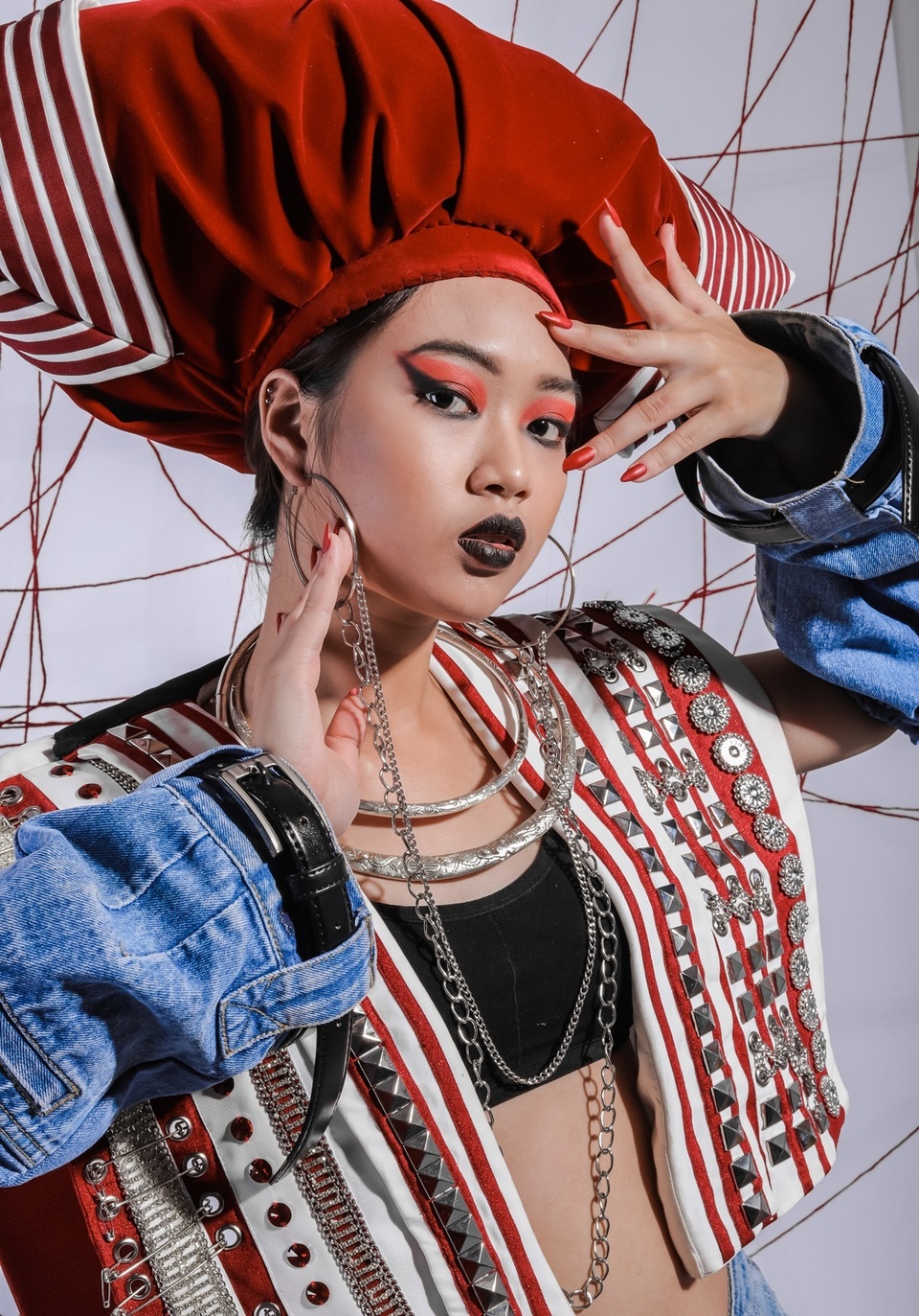 Ngỡ ngàng khả năng sáng tạo trong bộ sưu tập thiết kế của học sinh cấp 3 - 2 Ngỡ ngàng khả năng sáng tạo trong bộ sưu tập thiết kế của học sinh cấp 3 - 2