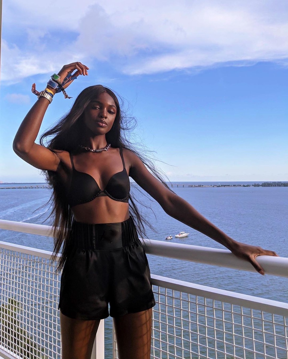 Vẻ đẹp lôi cuốn của tân thiên thần nội y Leomie Anderson - 8 Vẻ đẹp lôi cuốn của tân thiên thần nội y Leomie Anderson - 8