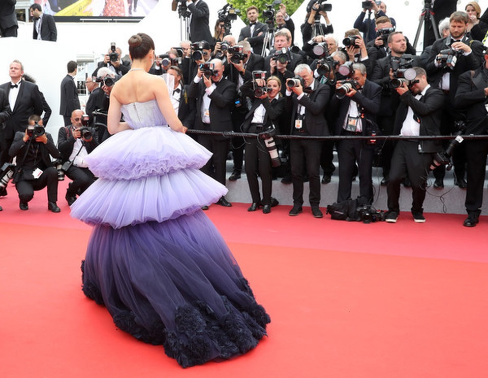 Kiều nữ hàng hiệu nổi tiếng Thái Lan Araya Hargate hút hồn tại Cannes - 4 Kiều nữ hàng hiệu nổi tiếng Thái Lan Araya Hargate hút hồn tại Cannes - 4