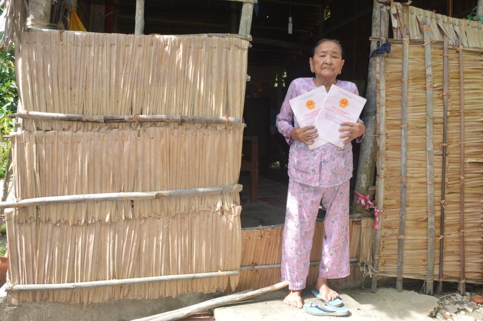 Lời kêu cứu đau đớn của mẹ già 86 tuổi bị con trai chiếm đất, đánh nhập viện! - 1 Lời kêu cứu đau đớn của mẹ già 86 tuổi bị con trai chiếm đất, đánh nhập viện! - 1