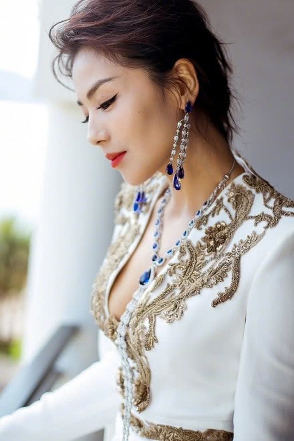 Lưu Đào: Người vợ quốc dân xinh đẹp lăn lộn giúp chồng đại gia trả nợ - 13 Lưu Đào: Người vợ quốc dân xinh đẹp lăn lộn giúp chồng đại gia trả nợ - 13