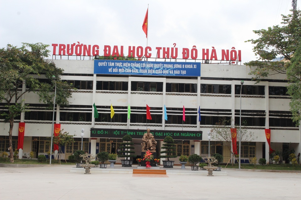 Sinh viên trường Đại học Thủ đô Hà Nội được tham gia chương trình đào tạo đại trà hoặc theo định hướng nghề nghiệp ứng dụng (POHE) - 1 Sinh viên trường Đại học Thủ đô Hà Nội được tham gia chương trình đào tạo đại trà hoặc theo định hướng nghề nghiệp ứng dụng (POHE) - 1