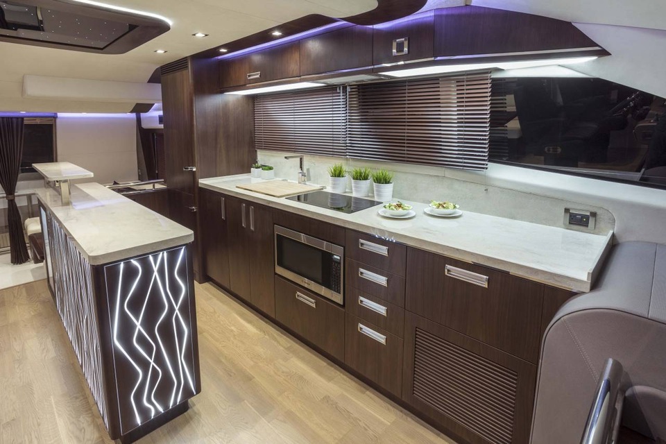 Khám phá “tuyệt đỉnh” non nước Hạ Long bằng du thuyền triệu đô FLC Albatross - 4 Khám phá “tuyệt đỉnh” non nước Hạ Long bằng du thuyền triệu đô FLC Albatross - 4