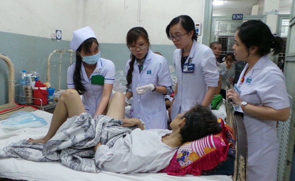 Mời người bệnh “tố” tiêu cực, yếu kém của y tế - 1 Mời người bệnh “tố” tiêu cực, yếu kém của y tế - 1