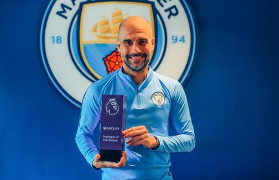 HLV Pep Guardiola được vinh danh ở Premier League - 1 HLV Pep Guardiola được vinh danh ở Premier League - 1