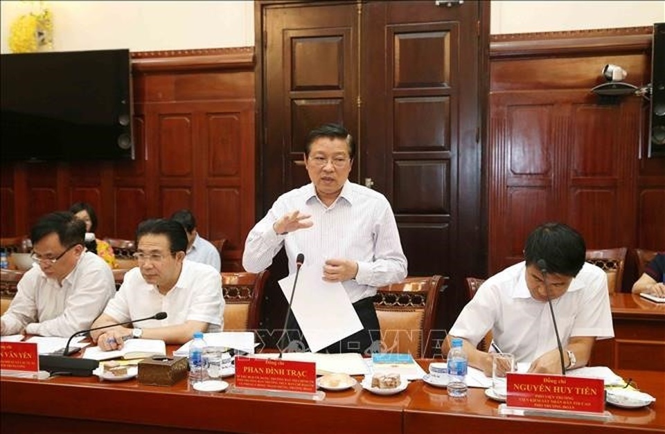 Xử lý dứt điểm việc thu hồi tài sản bị chiếm đoạt trong các vụ án tham nhũng - 1 Xử lý dứt điểm việc thu hồi tài sản bị chiếm đoạt trong các vụ án tham nhũng - 1