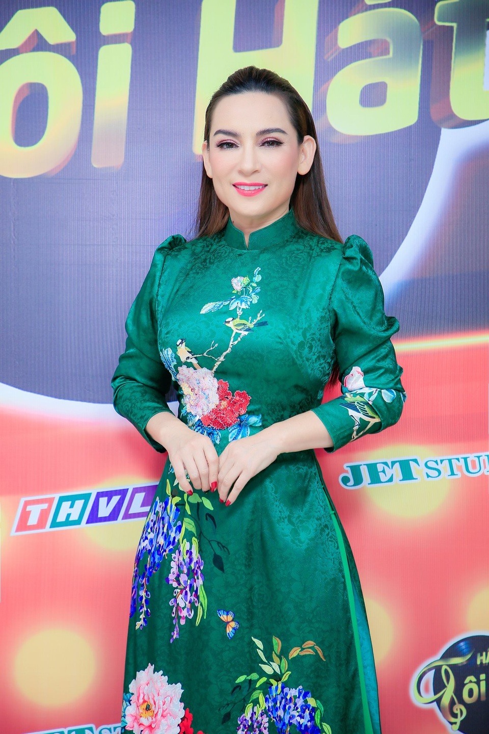 Vì sao Phi Nhung từng thề không nhìn mặt danh ca Phương Dung? - 4 Vì sao Phi Nhung từng thề không nhìn mặt danh ca Phương Dung? - 4