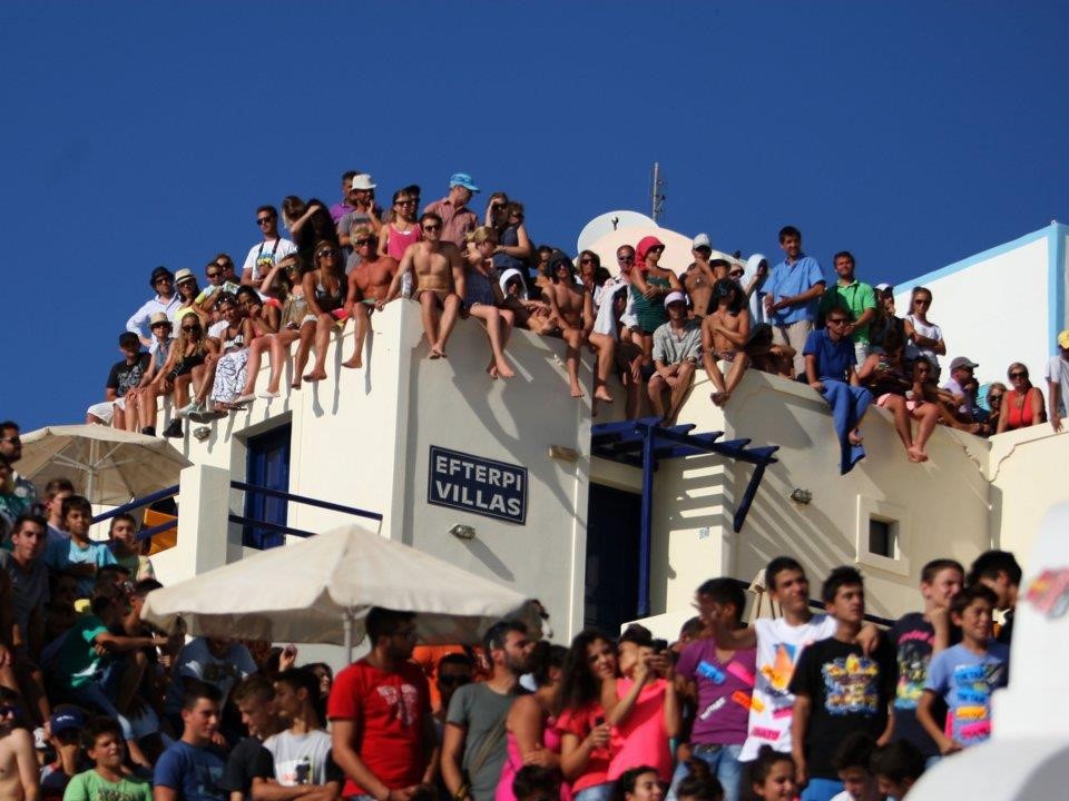 Thực tế “phũ phàng” ở các điểm du lịch nổi tiếng thế giới  - 2