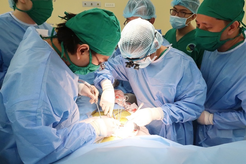 Em trai hiến một phần cơ thể cứu chị gái thoát “án tử” - 2 Em trai hiến một phần cơ thể cứu chị gái thoát “án tử” - 2