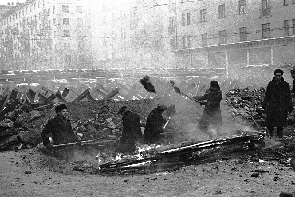 Nga từng tàng hình Điện Kremlin trước “mưa” hỏa lực của phát xít Đức thế nào? - 3 Nga từng tàng hình Điện Kremlin trước “mưa” hỏa lực của phát xít Đức thế nào? - 3