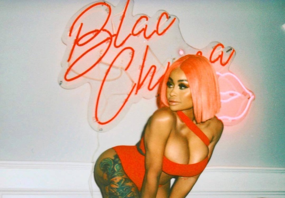 Blac Chyna thừa nhận sửa ngực 4 lần - 6 Blac Chyna thừa nhận sửa ngực 4 lần - 6