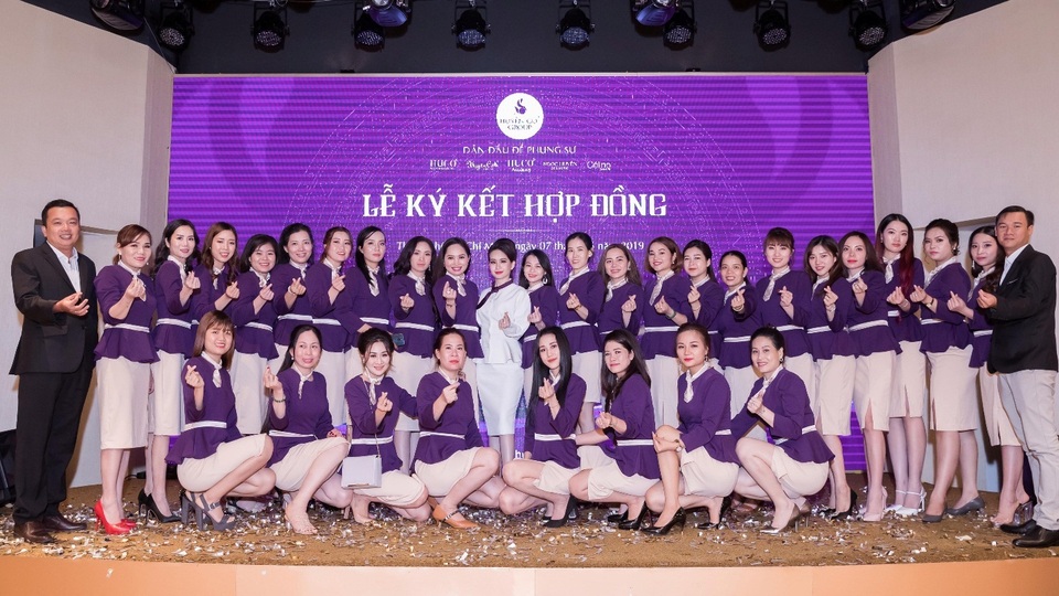 Đại hội Doanh nhân – Tái định nghĩa kinh doanh online cùng mỹ phẩm Huyền Cò - 1