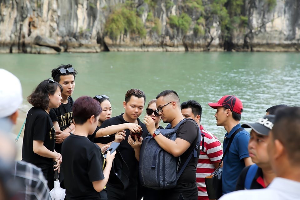Dàn mẫu và đạo diễn lên tiếng sau ồn ào người mẫu Việt tố bị đối xử tệ, chịu khát - 6 Dàn mẫu và đạo diễn lên tiếng sau ồn ào người mẫu Việt tố bị đối xử tệ, chịu khát - 6