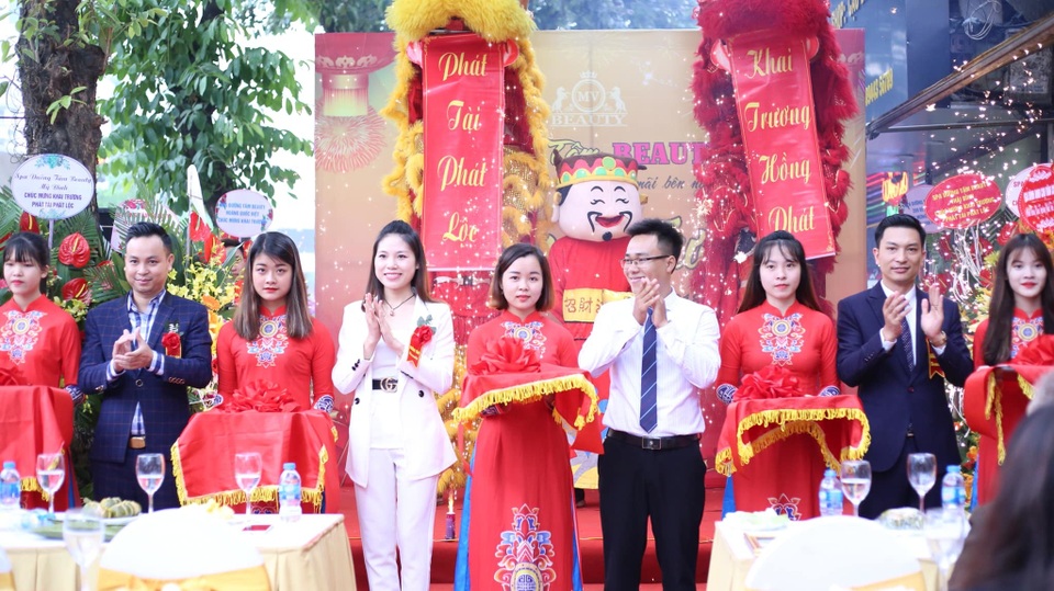 Hệ thống SPA vận dụng thành công quan niệm của Tỷ Phú Lý Gia Thành - 2