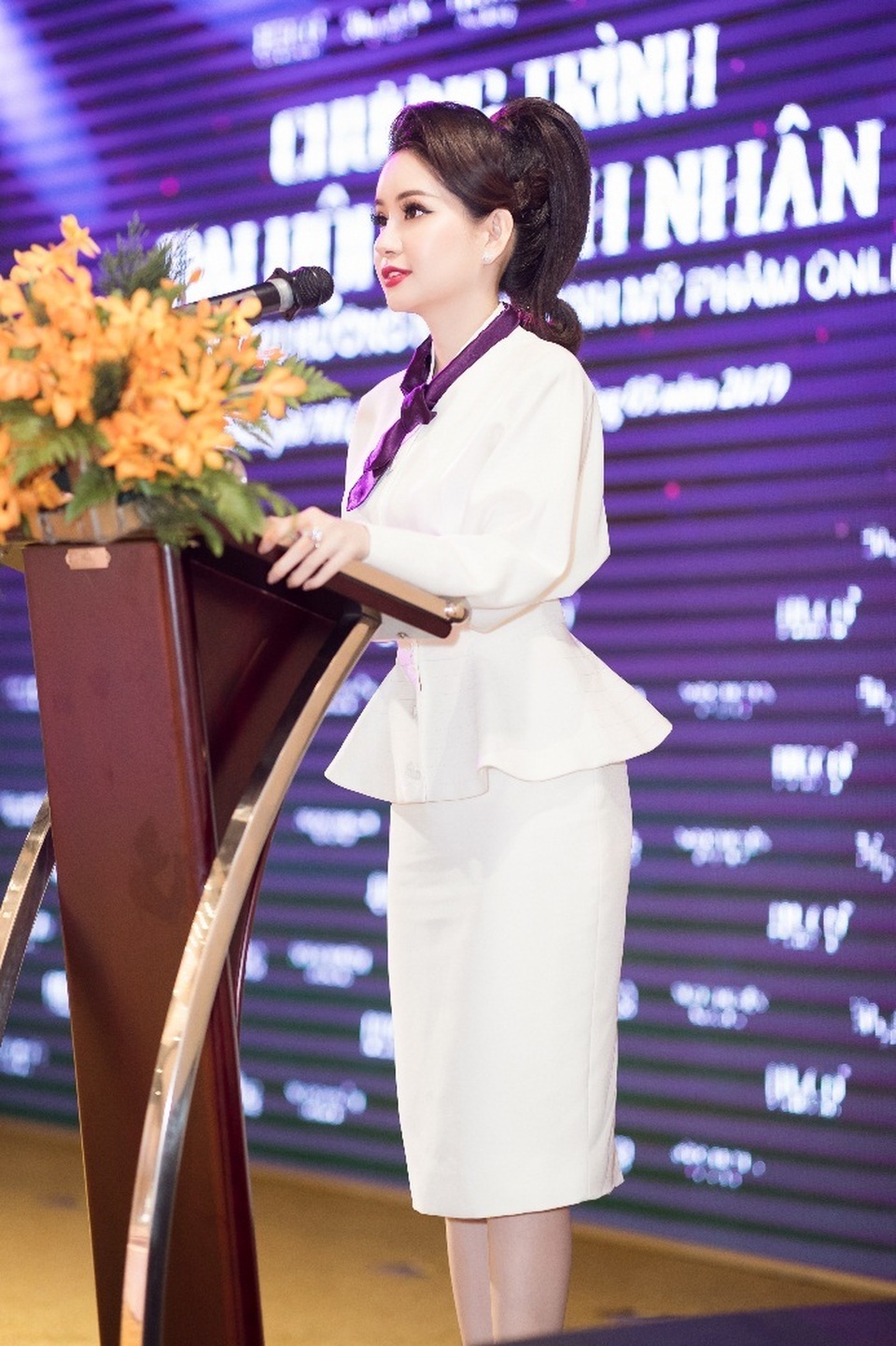 Doanh nhân Huyền Cò: “Từ phân tích đến làm mới thị trường mỹ phẩm Việt Nam bằng chính sách vàng” - 3 Doanh nhân Huyền Cò: “Từ phân tích đến làm mới thị trường mỹ phẩm Việt Nam bằng chính sách vàng” - 3