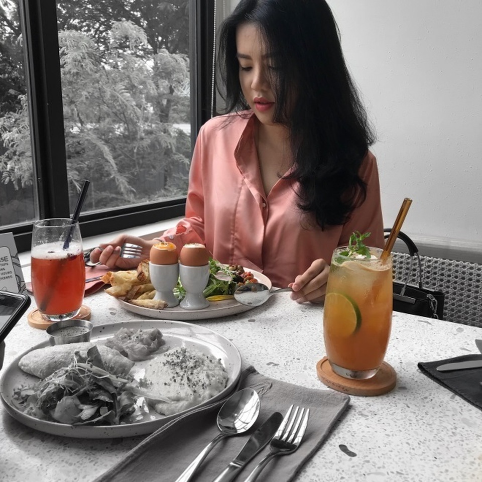 Nhiếp ảnh gia trẻ khắc hoạ “hơi thở thời đại” trong tách cà phê - 7 Nhiếp ảnh gia trẻ khắc hoạ “hơi thở thời đại” trong tách cà phê - 7