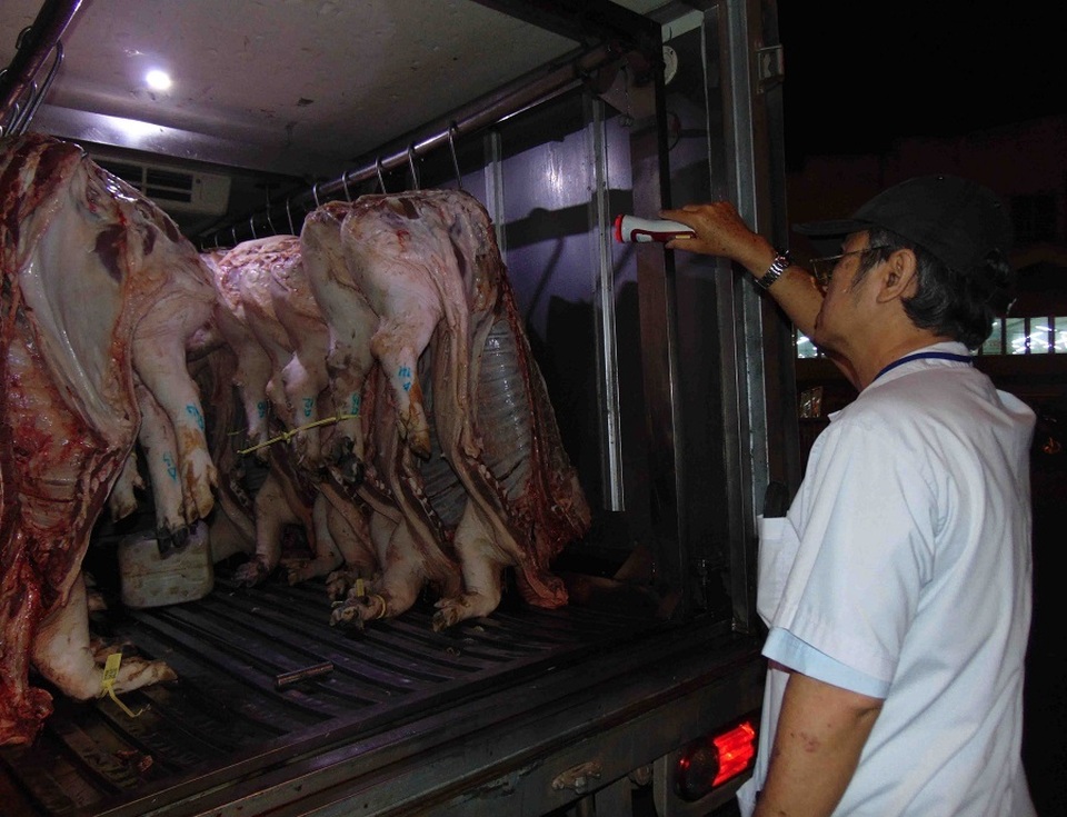 TPHCM: 13 triệu dân nguy cơ “đói” thịt trong vòng vây dịch tả lợn - 1 TPHCM: 13 triệu dân nguy cơ “đói” thịt trong vòng vây dịch tả lợn - 1