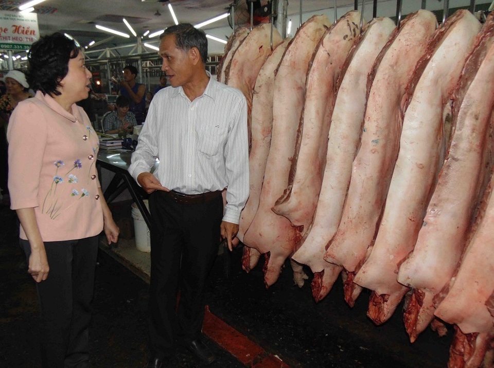 TPHCM: 13 triệu dân nguy cơ “đói” thịt trong vòng vây dịch tả lợn - 2 TPHCM: 13 triệu dân nguy cơ “đói” thịt trong vòng vây dịch tả lợn - 2