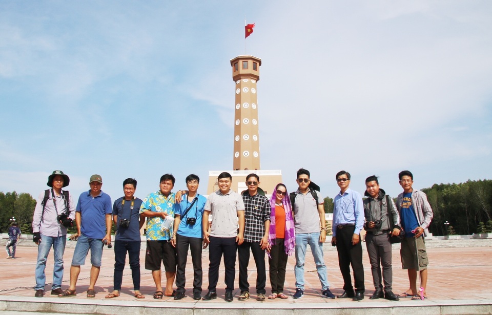 Chiêm ngưỡng cột cờ Hà Nội ở đất Mũi Cà Mau - 12 Chiêm ngưỡng cột cờ Hà Nội ở đất Mũi Cà Mau - 12