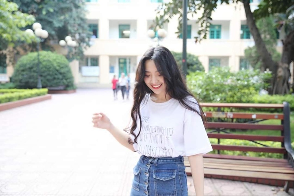 Tân Hoa khôi ĐH Kinh tế quốc dân: Đẹp là lợi thế chứ không đảm bảo được tương lai - 6 Tân Hoa khôi ĐH Kinh tế quốc dân: Đẹp là lợi thế chứ không đảm bảo được tương lai - 6