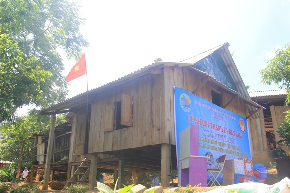 Khánh thành, bàn giao “Mái ấm khuyến học” cho học sinh nghèo vùng biên giới - 1