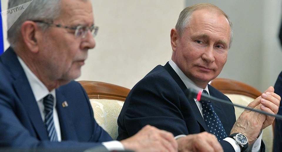 Ông Putin thể hiện khả năng nói tiếng Đức với Tổng thống Áo - 1 Ông Putin thể hiện khả năng nói tiếng Đức với Tổng thống Áo - 1