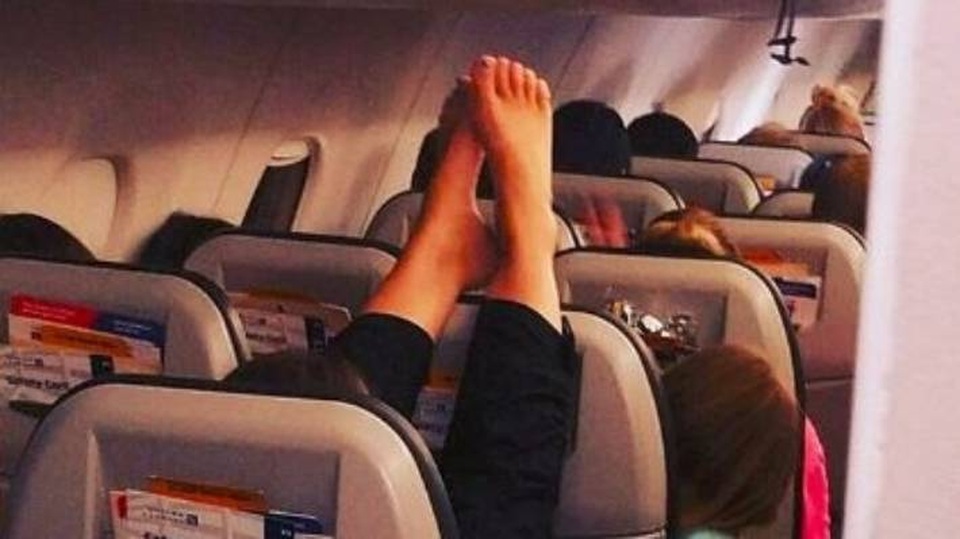 Tiếp viên hàng không tiết lộ thói xấu của hành khách - 4 Tiếp viên hàng không tiết lộ thói xấu của hành khách - 4