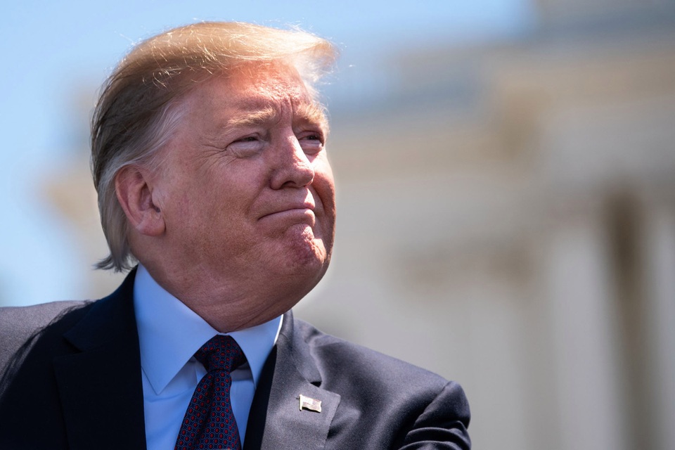 Ông Trump một mình đấu cả thế giới - 1 Ông Trump một mình đấu cả thế giới - 1