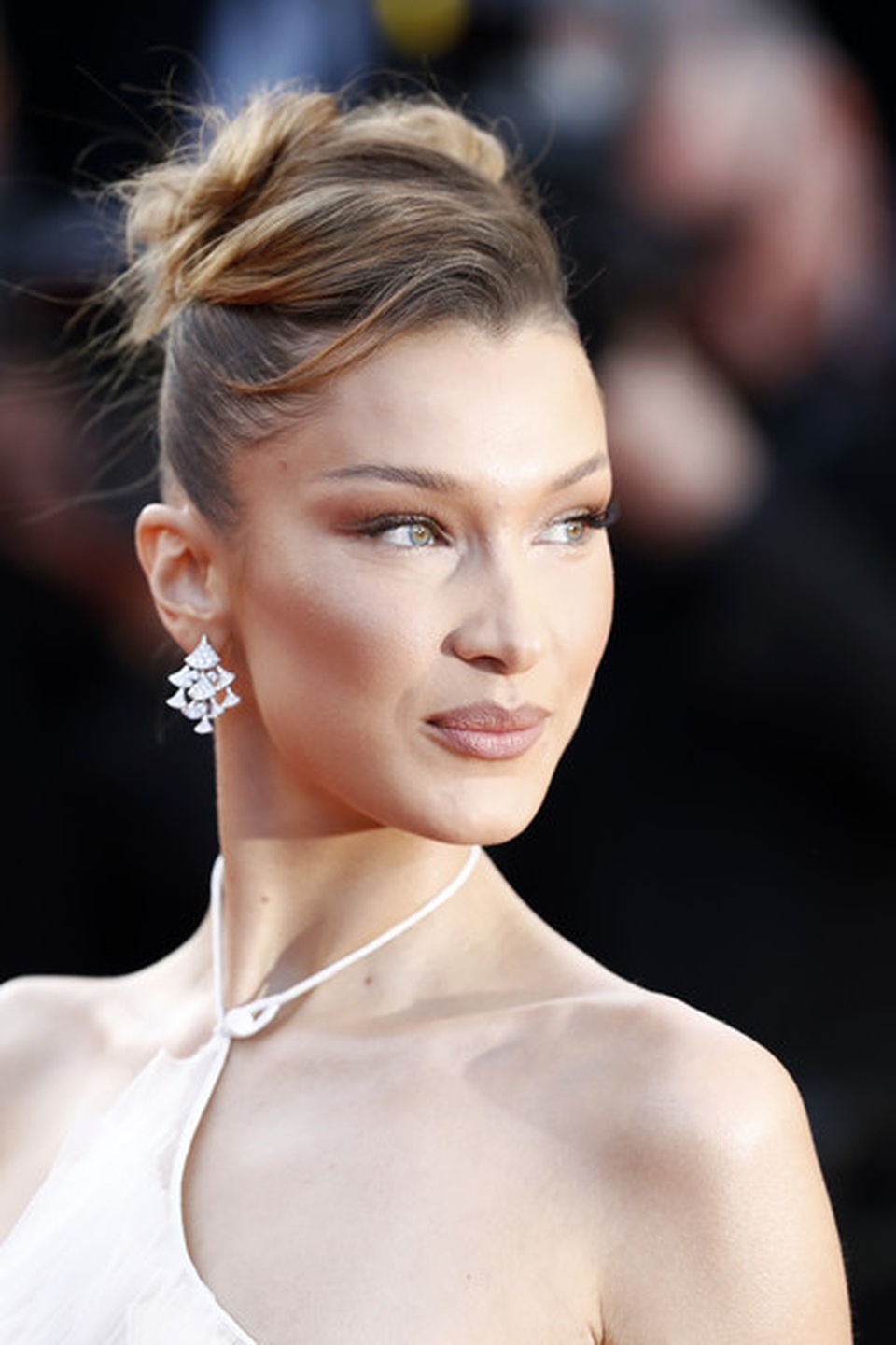 Bella Hadid điệu đà như nàng công chúa - 10 Bella Hadid điệu đà như nàng công chúa - 10