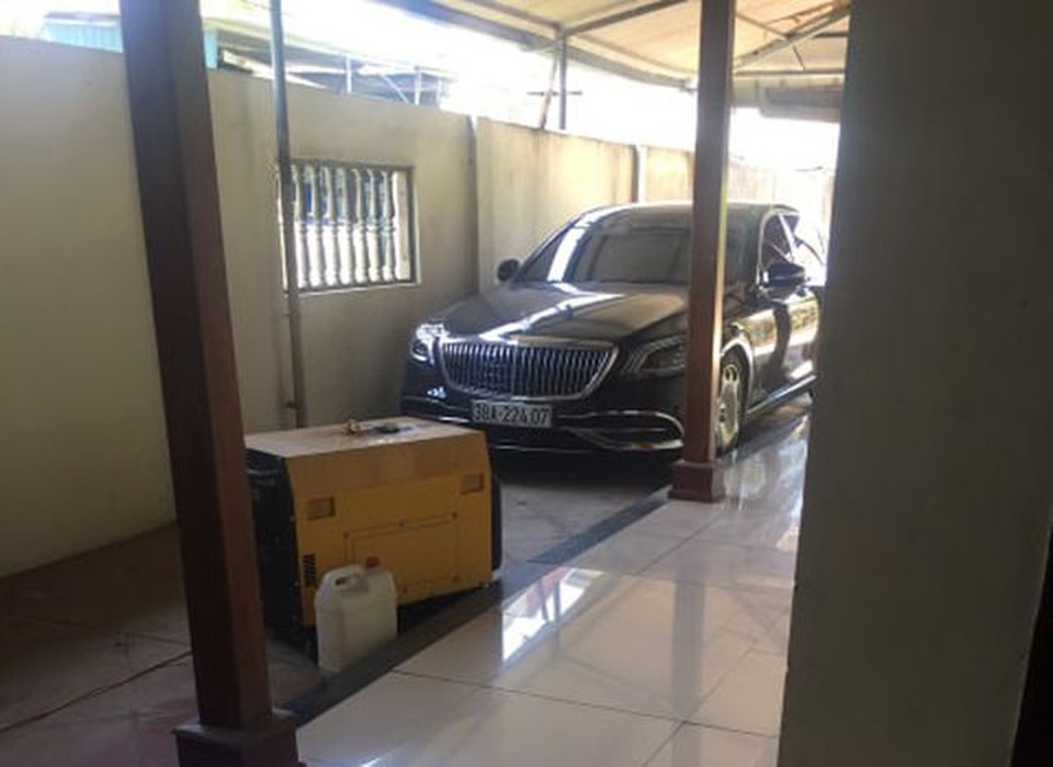“Phi đội xe khủng” của gia đình nữ đại gia 8x vừa chi 17 tỷ đồng mua xe Maybach S650 2019 - 1 “Phi đội xe khủng” của gia đình nữ đại gia 8x vừa chi 17 tỷ đồng mua xe Maybach S650 2019 - 1