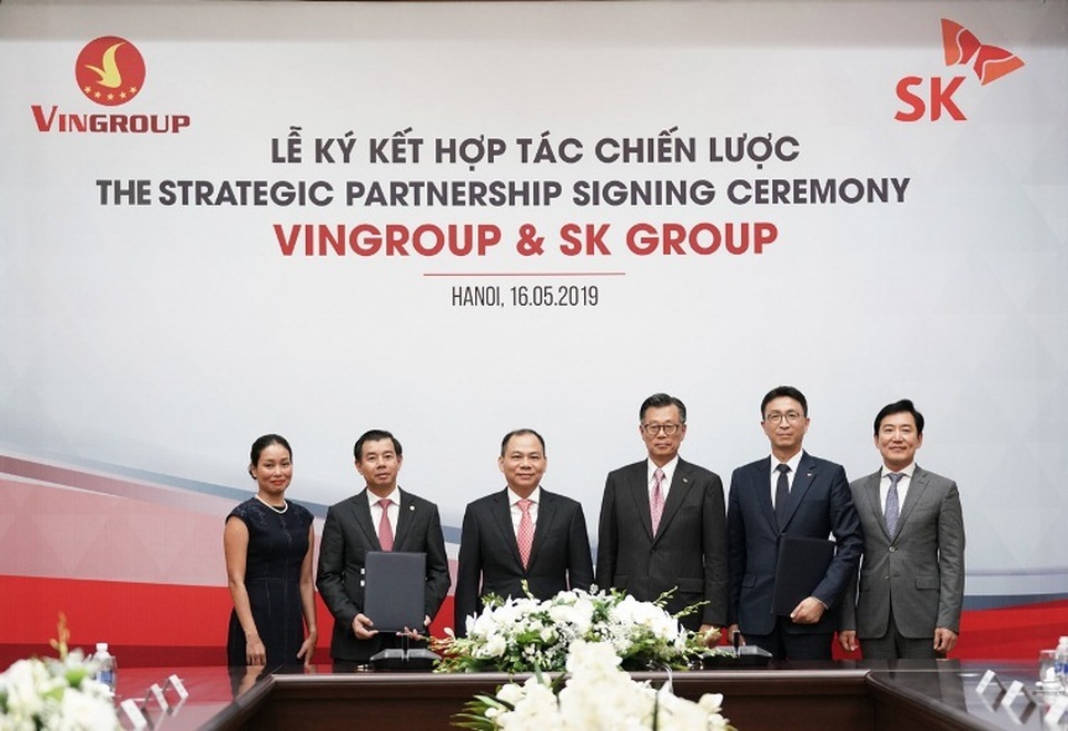 Thị trường bị “đánh úp”, tài sản của ông Phạm Nhật Vượng vẫn tăng bất chấp! - 1 Thị trường bị “đánh úp”, tài sản của ông Phạm Nhật Vượng vẫn tăng bất chấp! - 1
