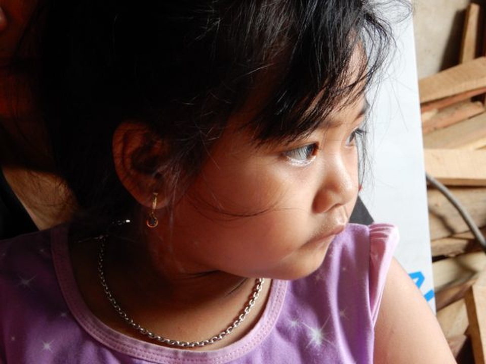 Bạn đọc Dân trí giúp đỡ bé gái 6 tuổi ung thư máu hơn 54 triệu đồng - 2 Bạn đọc Dân trí giúp đỡ bé gái 6 tuổi ung thư máu hơn 54 triệu đồng - 2