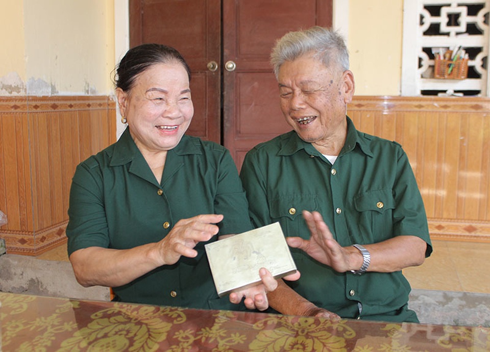 Đám cưới đơn sơ nơi tuyến lửa Trường Sơn - 3 Đám cưới đơn sơ nơi tuyến lửa Trường Sơn - 3