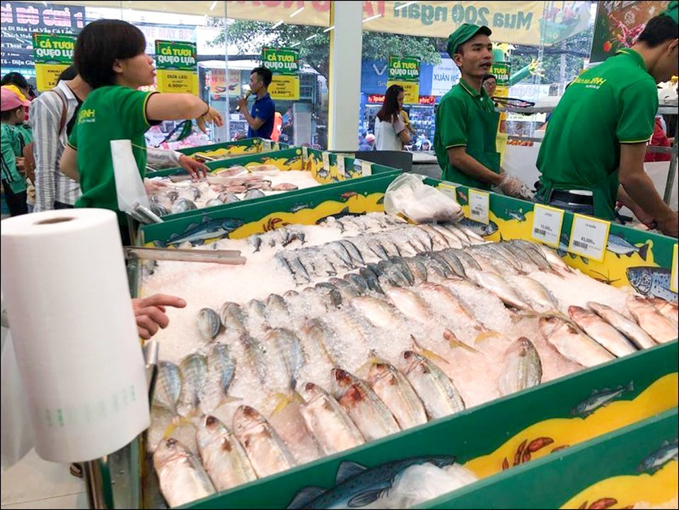 Tiết kiệm là thế nhưng bà nội trợ vẫn “bạo chi” cho trái cây nhập khẩu - 1 Tiết kiệm là thế nhưng bà nội trợ vẫn “bạo chi” cho trái cây nhập khẩu - 1