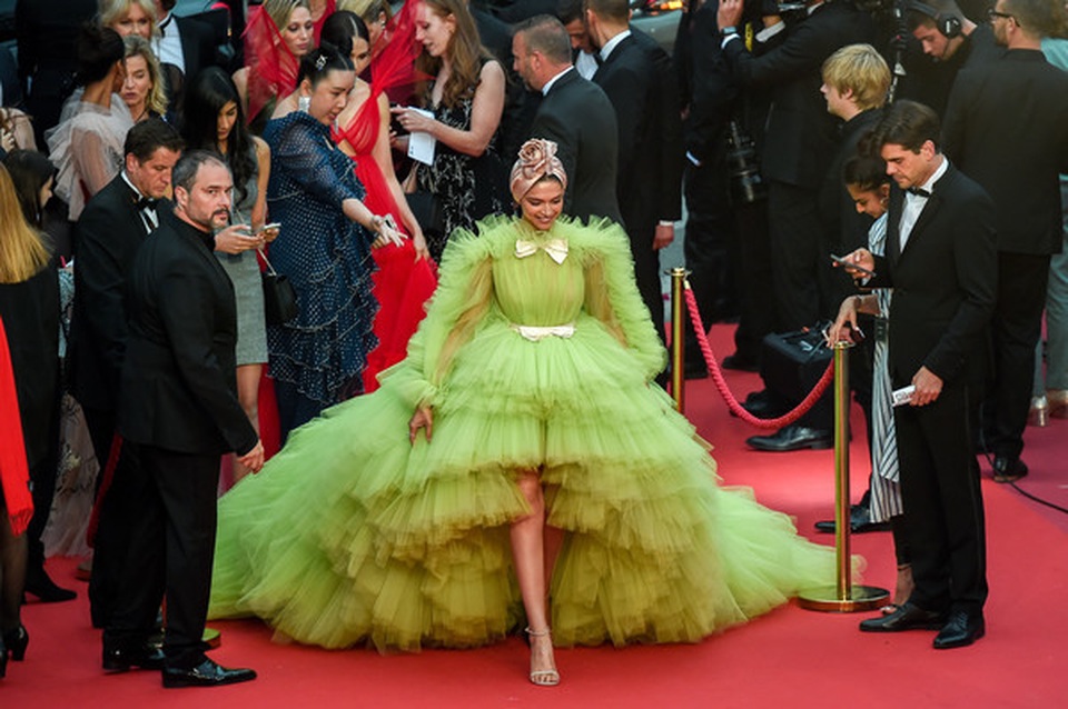 Deepika Padukone đẹp lộng lẫy tại Cannes - 4 Deepika Padukone đẹp lộng lẫy tại Cannes - 4