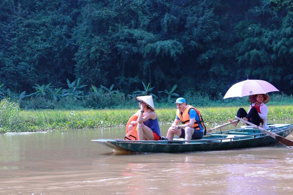 Ninh Bình đón gần 5,4 triệu lượt khách trong 6 tháng đầu năm 2019 - 3 Ninh Bình đón gần 5,4 triệu lượt khách trong 6 tháng đầu năm 2019 - 3