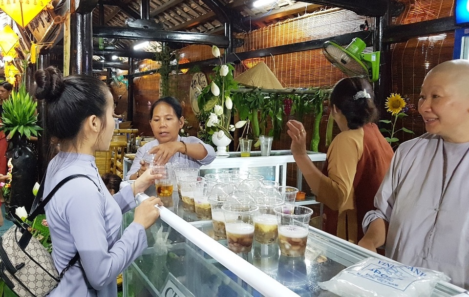 Hấp dẫn lễ hội ẩm thực chay đầu tiên tại cố đô Huế - 8 Hấp dẫn lễ hội ẩm thực chay đầu tiên tại cố đô Huế - 8