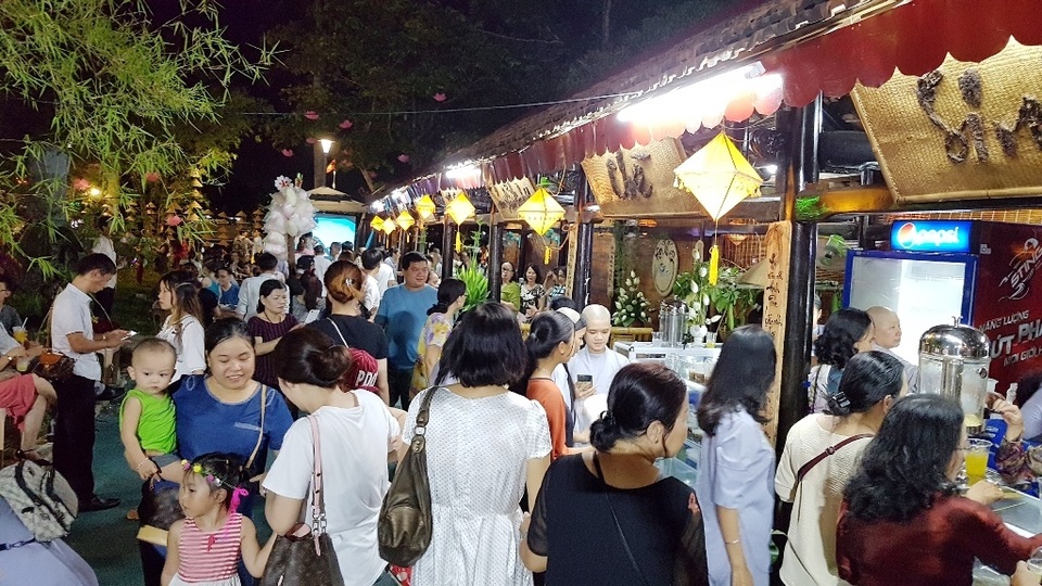 Hấp dẫn lễ hội ẩm thực chay đầu tiên tại cố đô Huế - 15 Hấp dẫn lễ hội ẩm thực chay đầu tiên tại cố đô Huế - 15