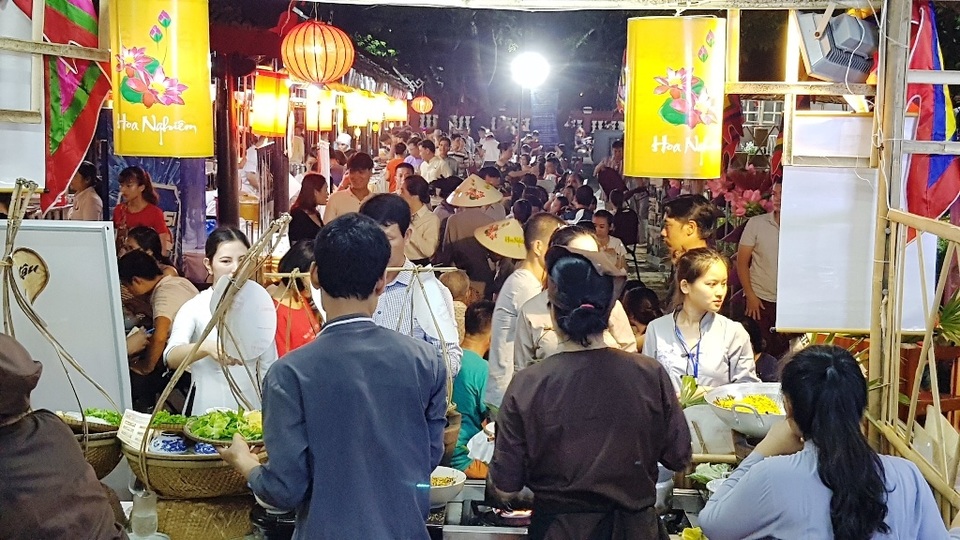 Hấp dẫn lễ hội ẩm thực chay đầu tiên tại cố đô Huế - 4 Hấp dẫn lễ hội ẩm thực chay đầu tiên tại cố đô Huế - 4