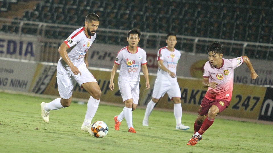 Nội binh phải gánh luôn vai trò của ngoại binh tại CLB Viettel - 1