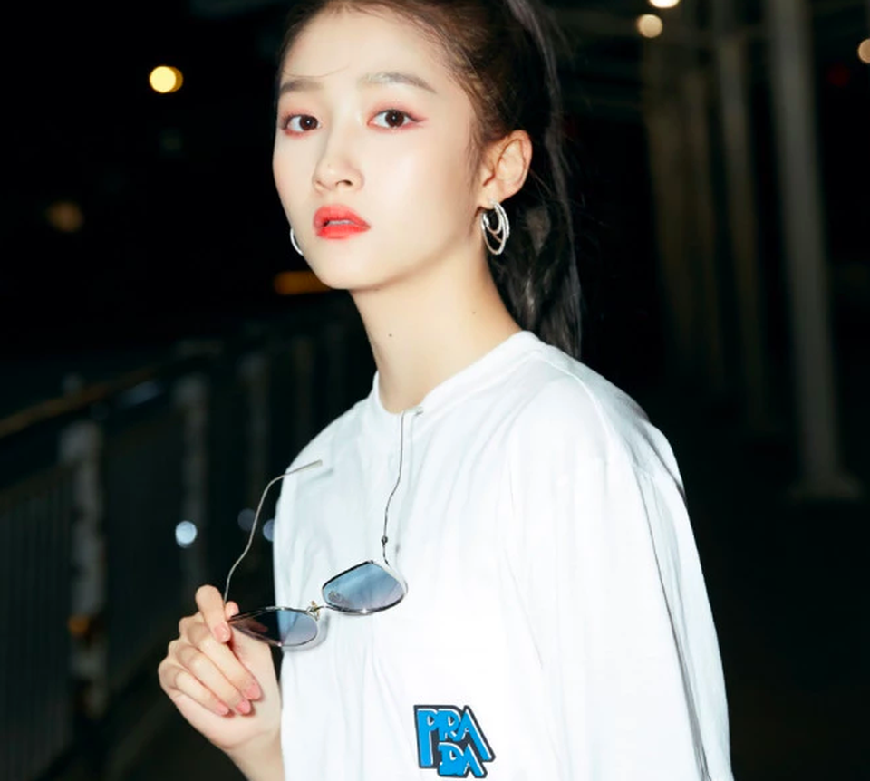 Quan Hiểu Đồng đẹp mơ mộng tại Cannes 2019 - 17 Quan Hiểu Đồng đẹp mơ mộng tại Cannes 2019 - 17