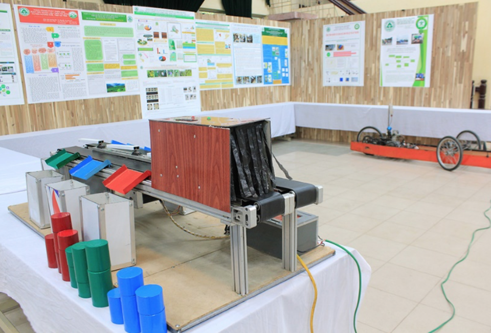 Hoạt động KHCN sinh viên là tiêu chí đánh giá năng lực giảng viên ĐH Lâm nghiệp - 3 Hoạt động KHCN sinh viên là tiêu chí đánh giá năng lực giảng viên ĐH Lâm nghiệp - 3