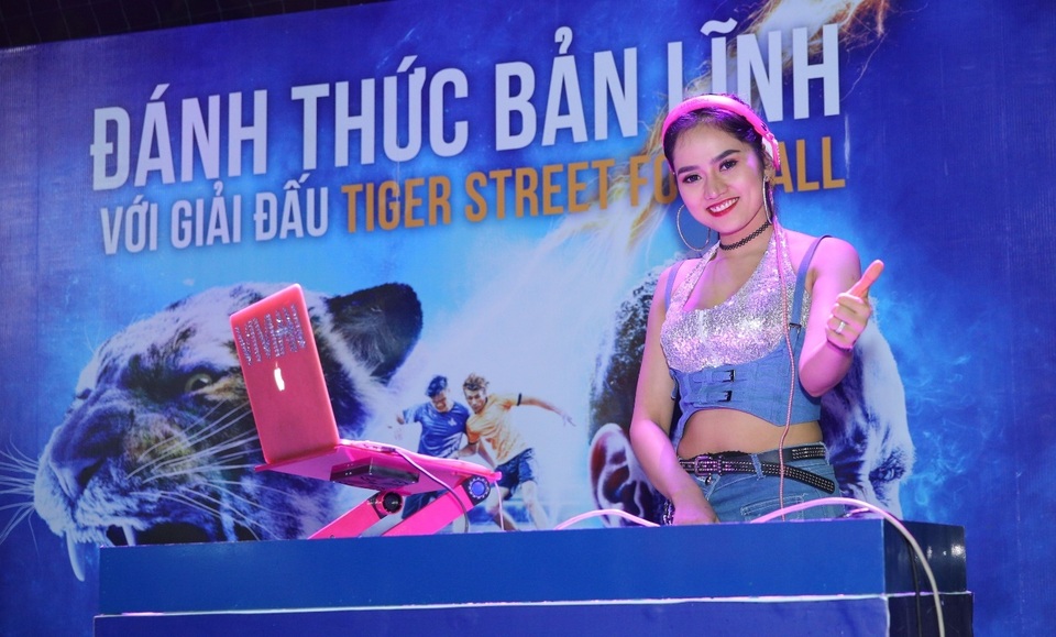 Tiger Street Football chính thức lăn bóng: Giải đấu gắt nhất là đây! - 7 Tiger Street Football chính thức lăn bóng: Giải đấu gắt nhất là đây! - 7
