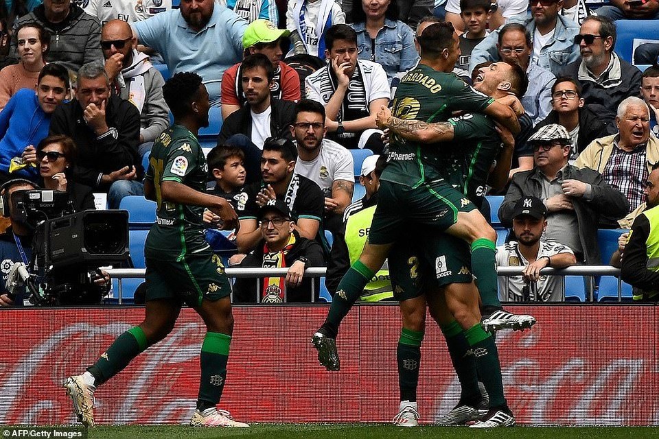 Real Madrid 0-2 Betis: Kết cục cay đắng cho HLV Zidane - 12 Real Madrid 0-2 Betis: Kết cục cay đắng cho HLV Zidane - 12