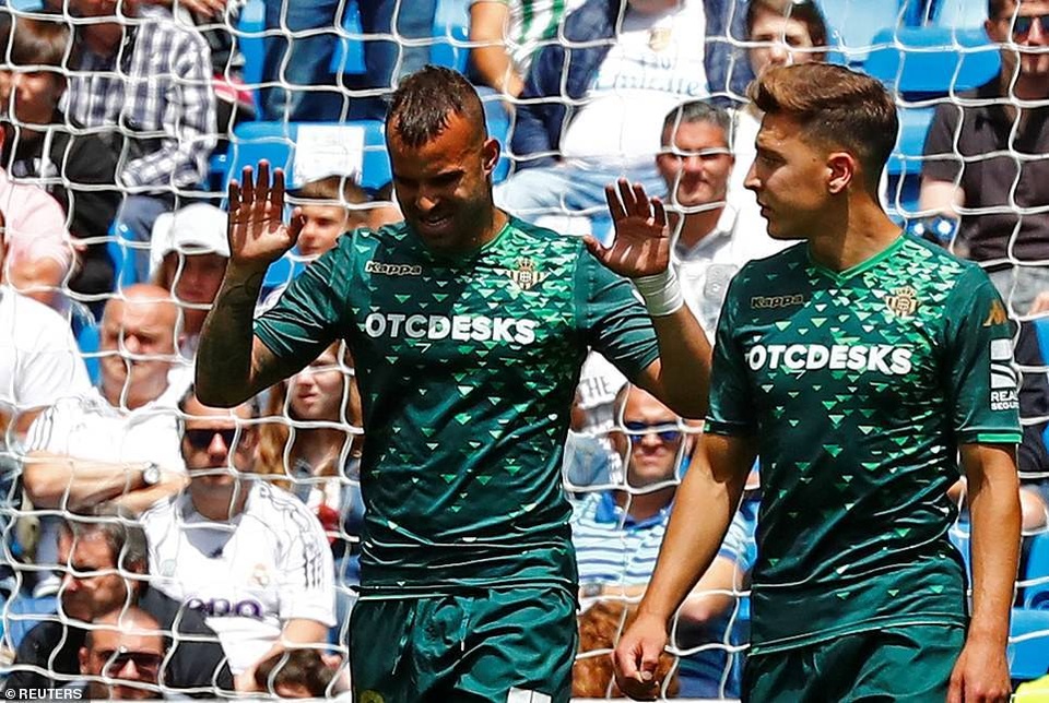 Real Madrid 0-2 Betis: Kết cục cay đắng cho HLV Zidane - 13 Real Madrid 0-2 Betis: Kết cục cay đắng cho HLV Zidane - 13