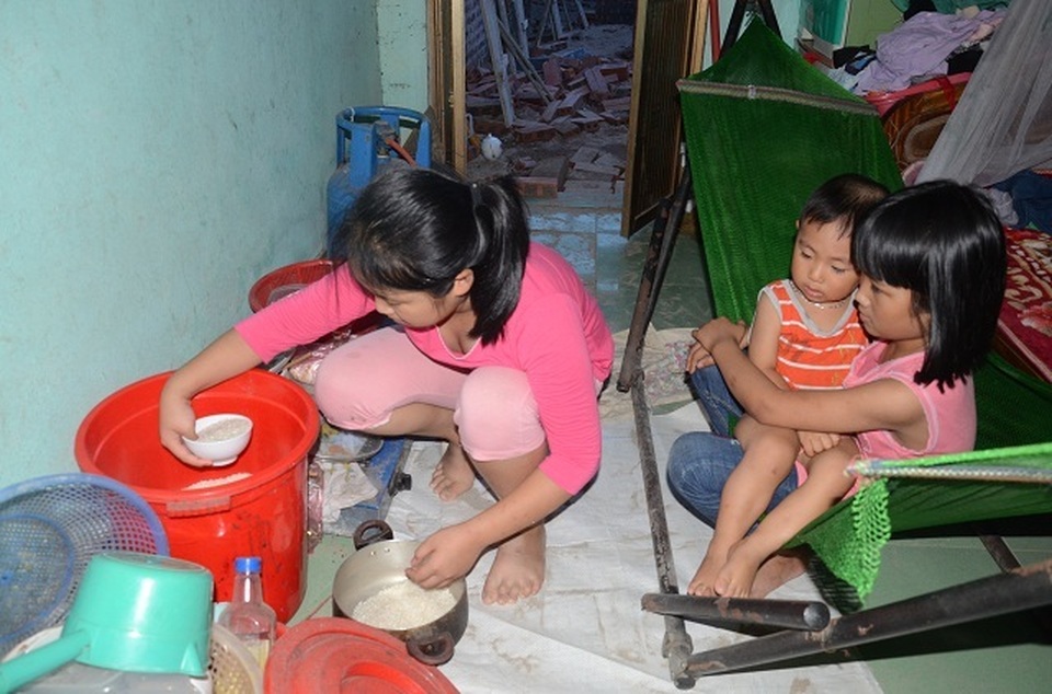 Xót thương cảnh 4 mẹ con nheo nhóc ôm món nợ khủng sau cái chết của chồng - 10 Xót thương cảnh 4 mẹ con nheo nhóc ôm món nợ khủng sau cái chết của chồng - 10